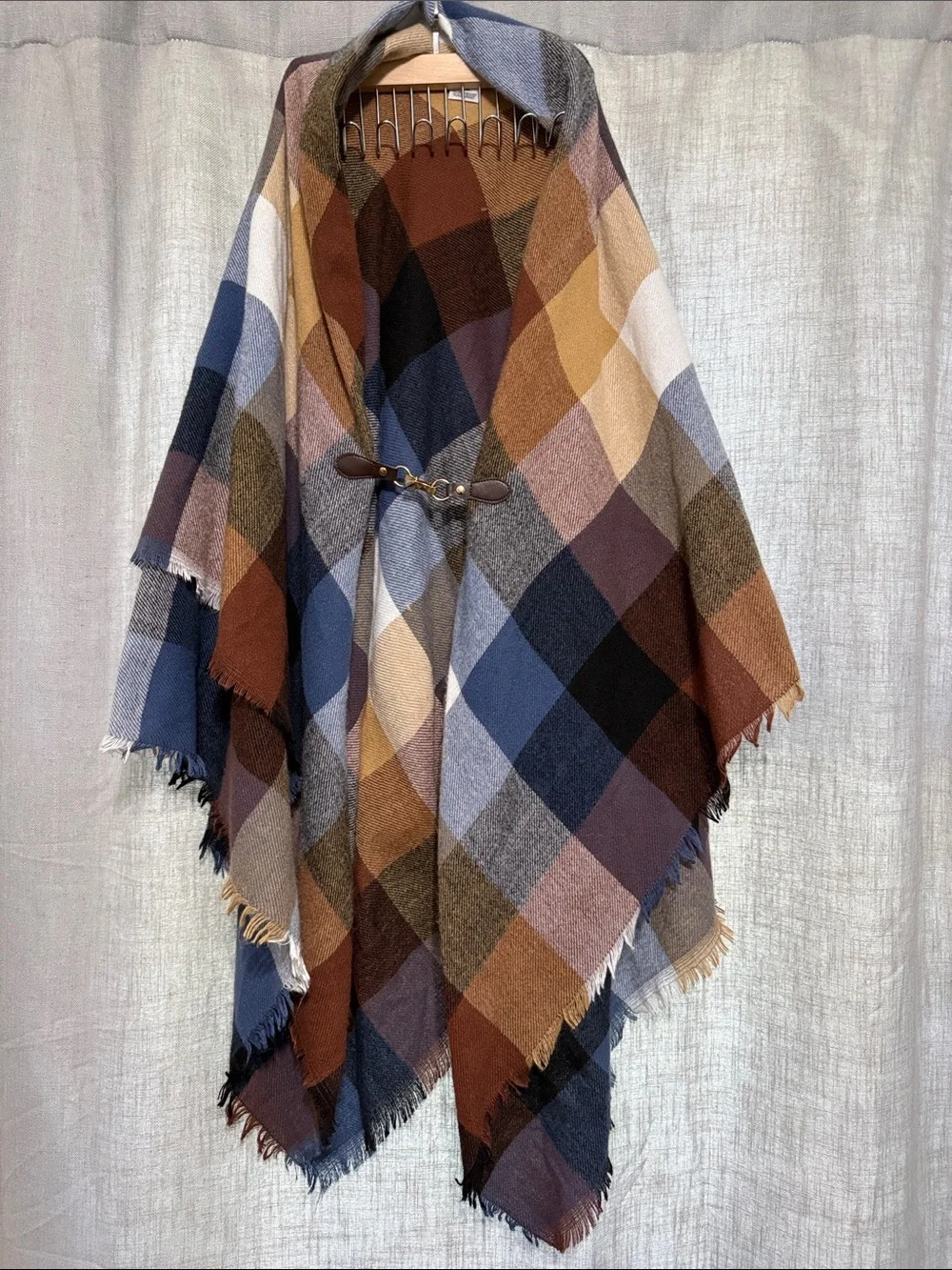 Plaid Blanket Scarf With Buckle Closure